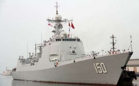 ناوگروه نیروی دریایی چین در بندرعباس پهلو گرفت
