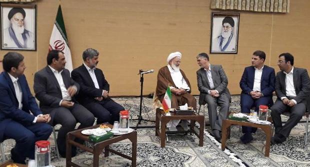 وزیر فرهنگ و ارشاد اسلامی با امام جمعه یزد دیدار کرد