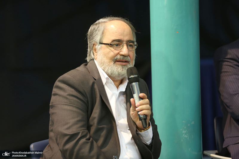 نشست صمیمانه دست اندر کاران و عوامل فیلم مستند «احمد» با سید حسن خمینی