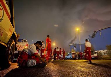 هلال‌احمر پایان عملیات جستجو و نجات در بندر شهید رجایی را اعلام کرد/ هویت ۴۶ تن از جان‌باختگان شناسایی شده است