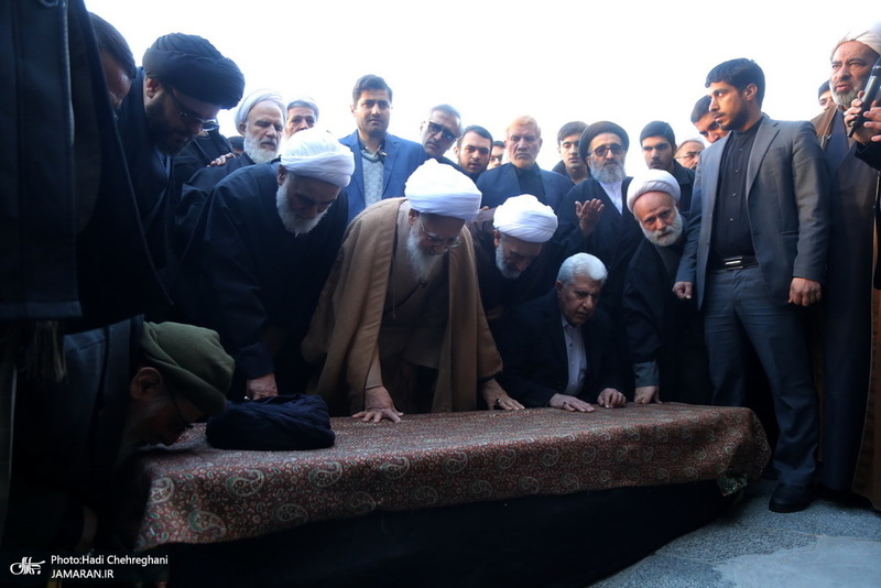 مراسم تشییع و خاکسپاری آیت الله سید هاشم رسولی محلاتی(ره) در قم