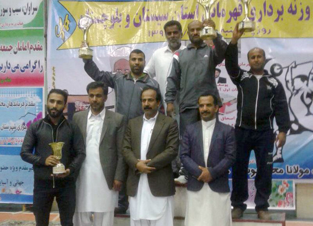 سراوان قهرمان رقابت های وزنه برداری سیستان و بلوچستان شد