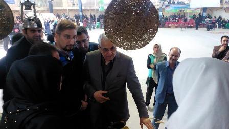 جشنواره بازی های بومی محلی استان مرکزی درروستای کفسان خمین برگزار شد
