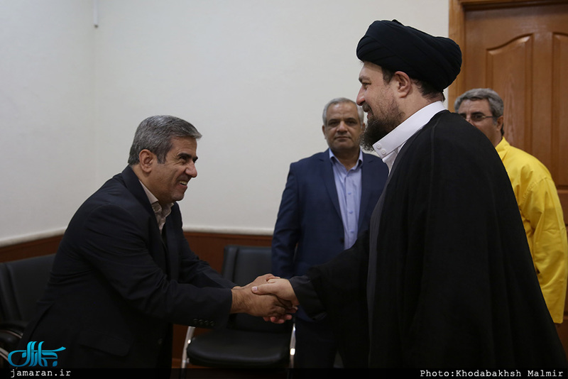 دیدار جمعی از آزادگان با سید حسن خمینی 