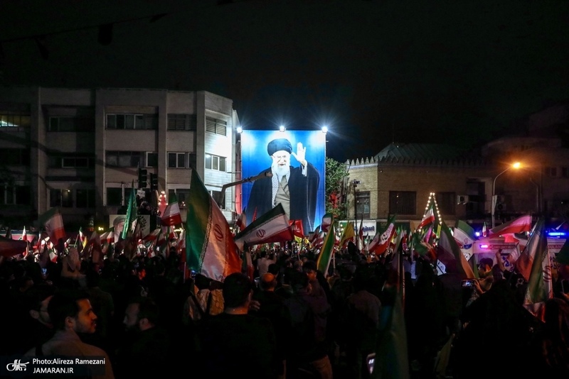 پنجاه و هشتمين اجتماع پر شور مردم در خيابان شهيد كشور دوست