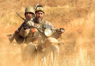 کامبیز دیرباز: سختی‌های زیادی برای ایفای نقش شهید زرین تحمل کردم
