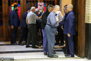 مراسم ختم مادر فرشاد مومنی