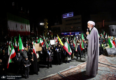 بیست و هشتمین شب اجتماع پرشور مردم در میدان جمهوری اسلامی