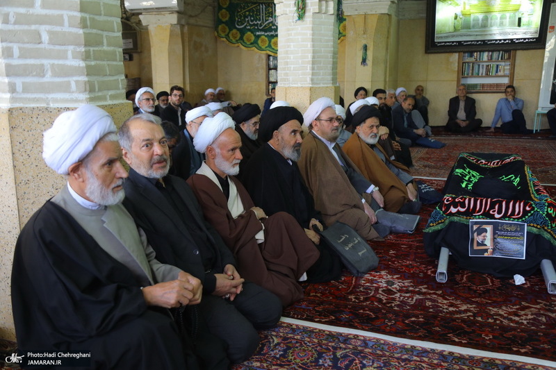 مراسم تشییع آیت الله موسوی تبریزی (ره)