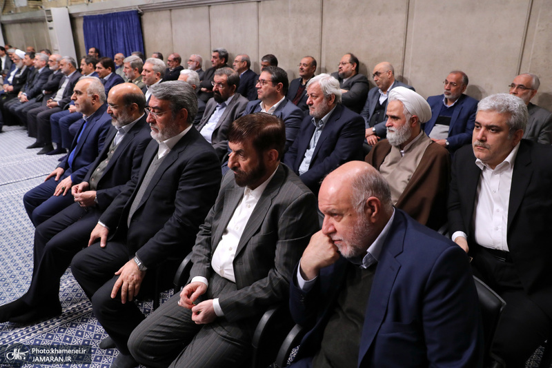 دیدار جمعی از تولیدکنندگان، کارآفرینان و فعالان اقتصادی با رهبر معظم انقلاب