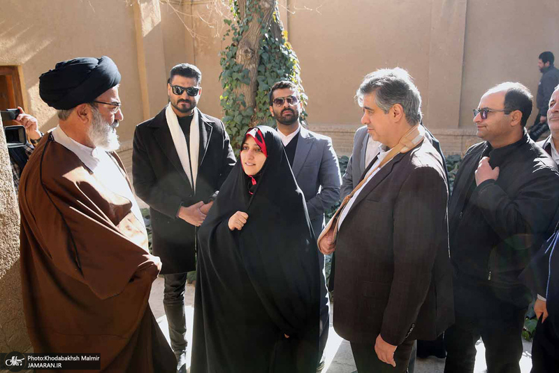 بازدید زهرا بهروزآذر، معاون رئیس جمهور از بیت تاریخی امام در خمین
