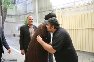 نشست صمیمانه دست اندر کاران و عوامل فیلم مستند «احمد» با سید حسن خمینی