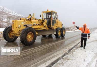 رانندگان از سفرهای غیرضروری به لرستان خودداری کنند