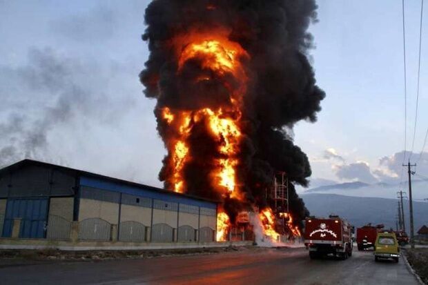 آتش‌سوزی در شهرک صنعتی حیدریه قزوین مهار شد