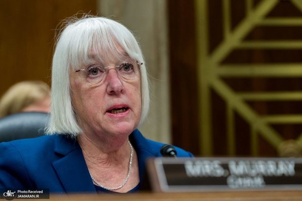 سناتور آمریکایی: ترامپ پول بهداشت و درمان مردم را صرف جنگ با ایران می‌کند
