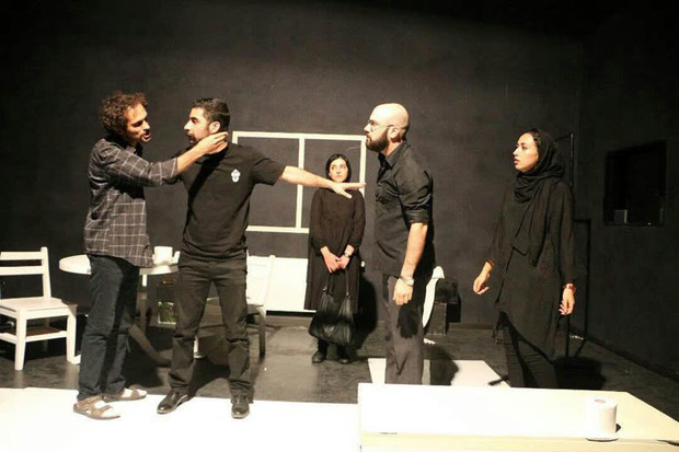 جواز حضور فوگو و کاغذ باطله در مرحله انتخابی تئاتر فجر