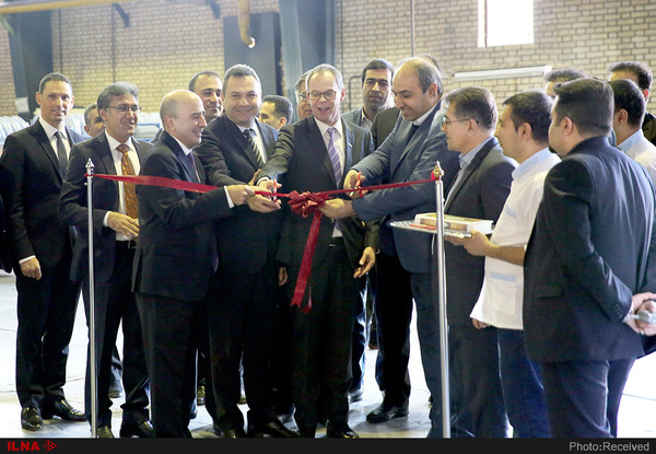افتتاح خط تولید پکیج شوفاژ دیواری بوش آلمان در گروه صنعتی بوتان