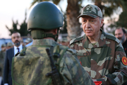چرا اردوغان لباس نظامی به تن کرد؟آیا رویارویی نظامی آمریکا و ترکیه در شمال سوریه نزدیک شده است؟