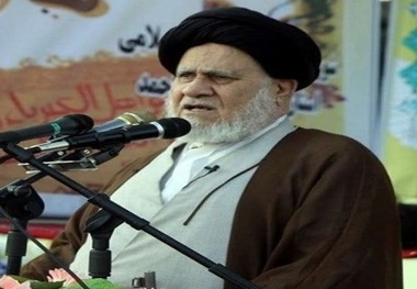 امدادگران از هیچ تلاشی برای انتقال پیکر جانباختگان سانحه هوایی دریغ نمی‌کنند