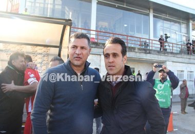 برخورد گرم علی دایی و کریمی در حاشیه دیدار سایپا و سپیدرود+ عکس