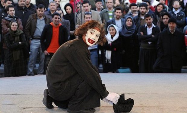 جشنواره تئاتر خیابانی بوشهر آغاز شد