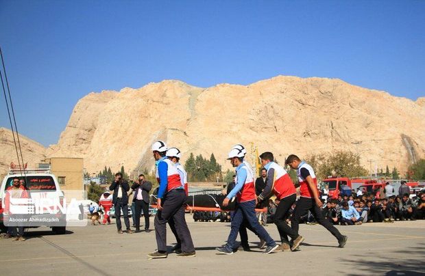 دانش آموزان کرمان راهکارهای مقابله با زلزله را آموختند