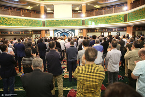 اقامه نماز عید سعید فطر در حسینیه شماره 2 جماران