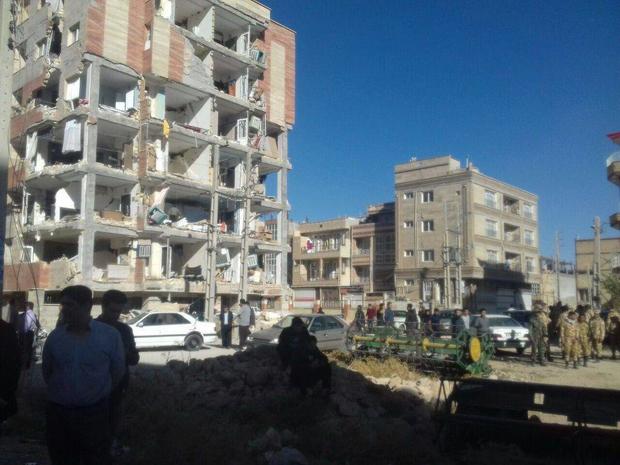 عکس/ تفاوت مسکن مهر با ساختمان شخصی ساز در زلزله دیشب