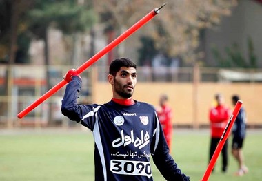 تصویری از تمدید قرارداد محمد انصاری با پرسپولیس