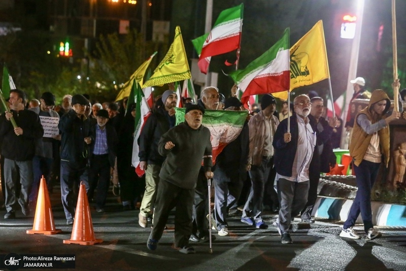 چهل و ششمین شب اجتماع پر شور مردم در میدان چهار باغ