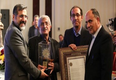 در اختتامیه بزرگداشت نظامی چه گذشت؟
