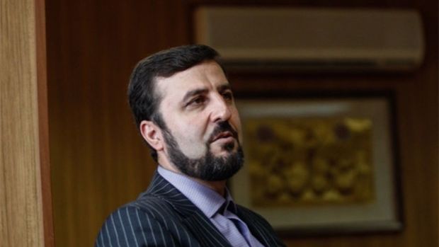 سفیر ایران: ایران از حق خود در صادرات نفت کوتاه نمی‌آید