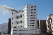 نجات 130 نفر از آتش سوزی برج در شهرک راه آهن
