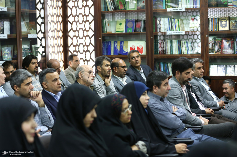 دیدار کارکنان موسسه تنظیم و نشر آثار امام خمینی (س) با حجت الاسلام و المسلمین علی کمساری