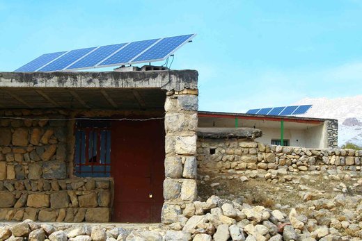 اجرای طرح جهاد روشنایی در چهارمحال وبختیاری با نصب پنل های خورشیدی در روستاها