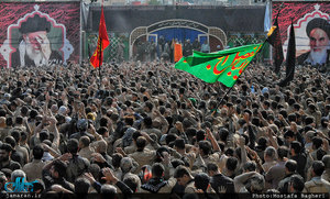 آیین گل مالی و عزاداری روز عاشورا در خرم آباد