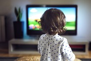 اگر کودک عاشق تلویزیون دارید، بخوانید!