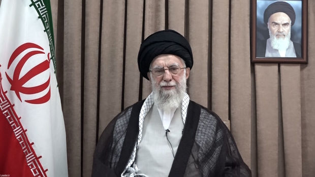 تمجید رهبر معظم انقلاب از رفتار متین، شجاعانه و وقت‌شناسانه ملت ایران در مقابل تهاجم رژیم صهیونی/ حضرت آیت‌الله خامنه‌ای: آمریکایی‌ها بدانند ملت ایران تسلیم‌شدنی نیست و هرگونه ورود نظامی آنها بدون تردید با صدمه جبران‌ناپذیر همراه خواهد بود