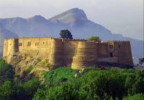 یکهزار و 320 نفر از قلعه تاریخی فلک الافلاک خرم آباد بازدید کردند