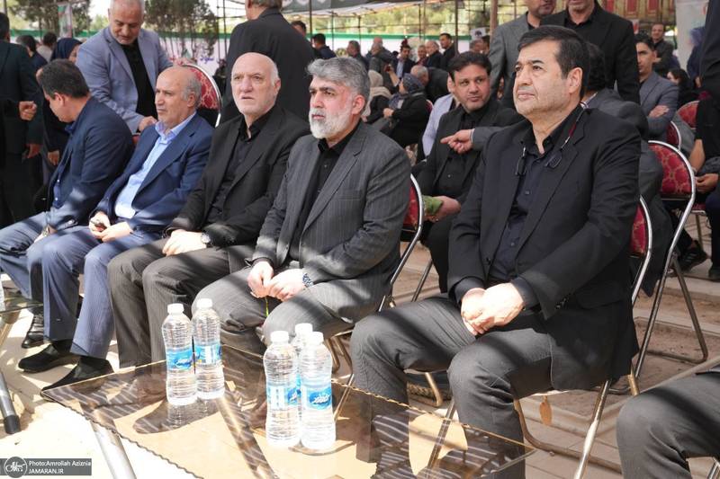 حضور وزیر ورزش در قطعه ۴۲ بهشت زهرا (س)