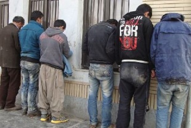 بازداشت 10خرده فروش مواد افیونی در جوین