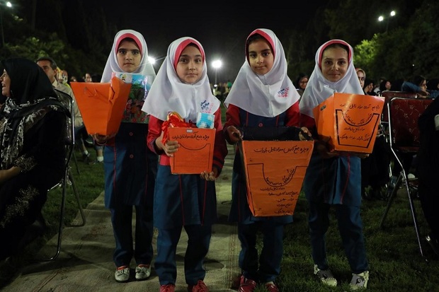 شهر فرزانگان در مدارس شیراز باقی می‌ماند