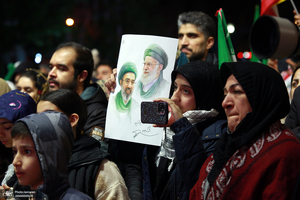 اجتماع پرشور مردم و هنرمندان در باغ فردوس