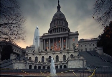 ببینید/ انتشار ویدئوی «ارواح دموکرات‌ها» توسط کاخ سفید در شب هالووین!