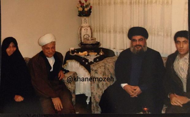 عکس تاریخی از حضور سید حسن نصرالله در منزل آیت‌الله هاشمی رفسنجانی در جماران و دیدار با ایشان
