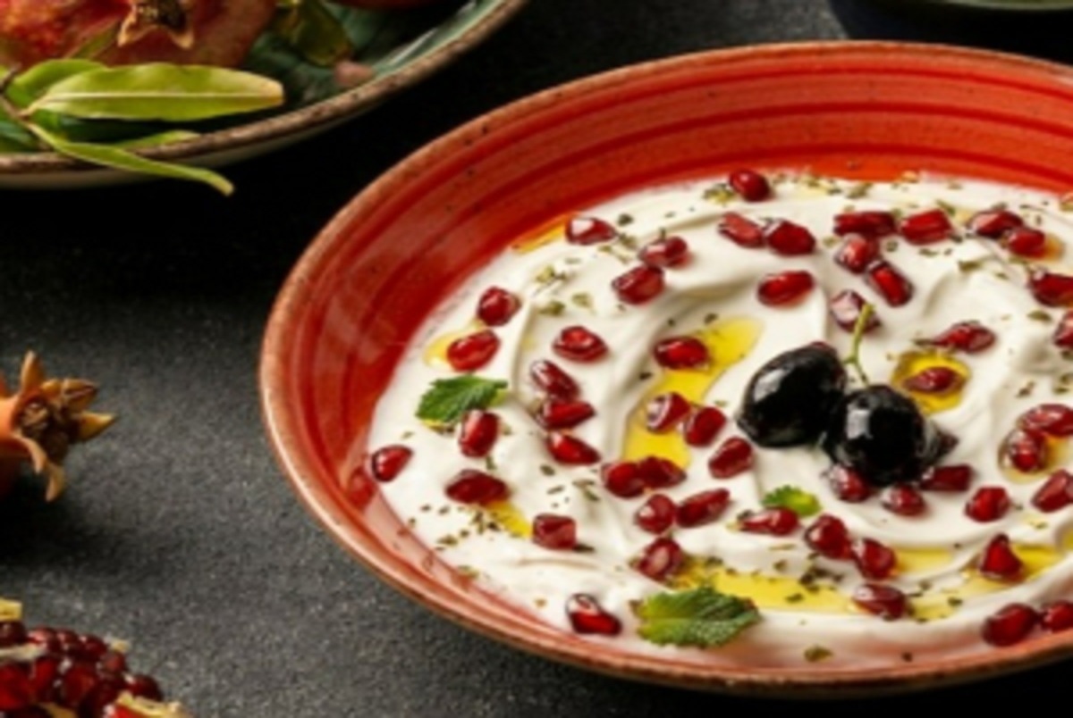 سالاد الویه انار، یه غذای ویژه برای شب یلدا + طرز تهیه