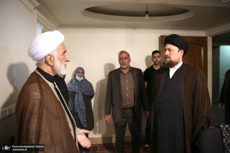 حضور سید حسن خمینی در منزل مرحوم آیت الله شیخ حسن صانعی (ره)
