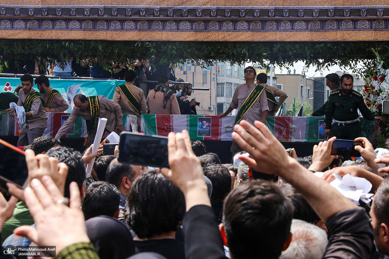 تشییع باشکوه پیکر رئیس جمهوری و یارانش در تهران