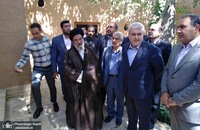 بازدید معاون علمی و فن آوری ریاست جمهوری از بیت و زادگاه حضرت امام خمینی