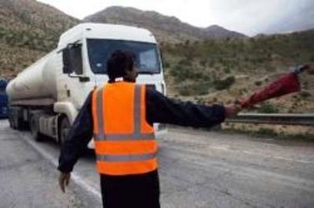 ممنوعیت تردد 2 روزه کامیون و تریلر در محور ساوه - همدان